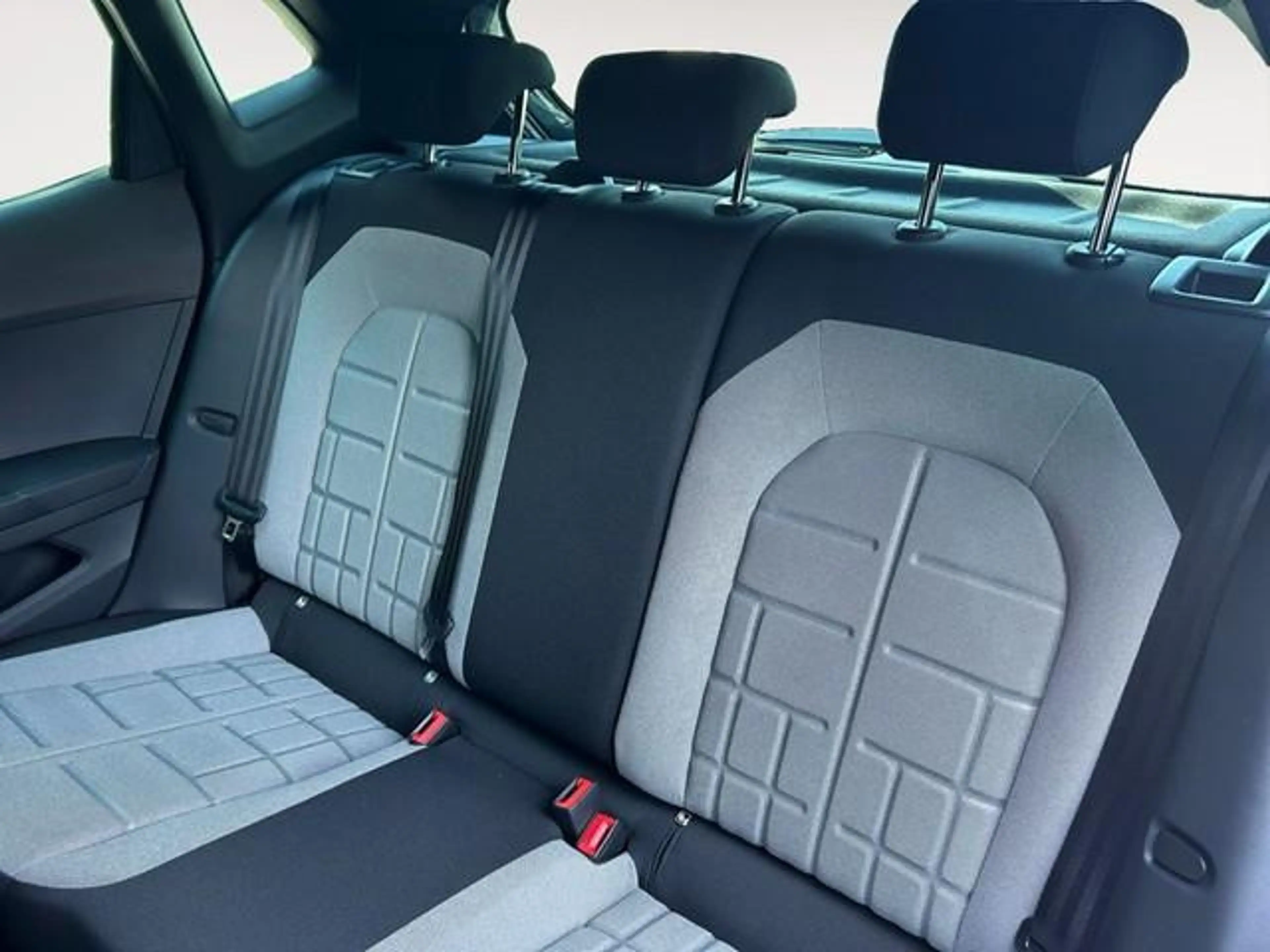 SEAT Ibiza IBIZA FR 1.0 TSI DSG Kamera Navi — photo 5