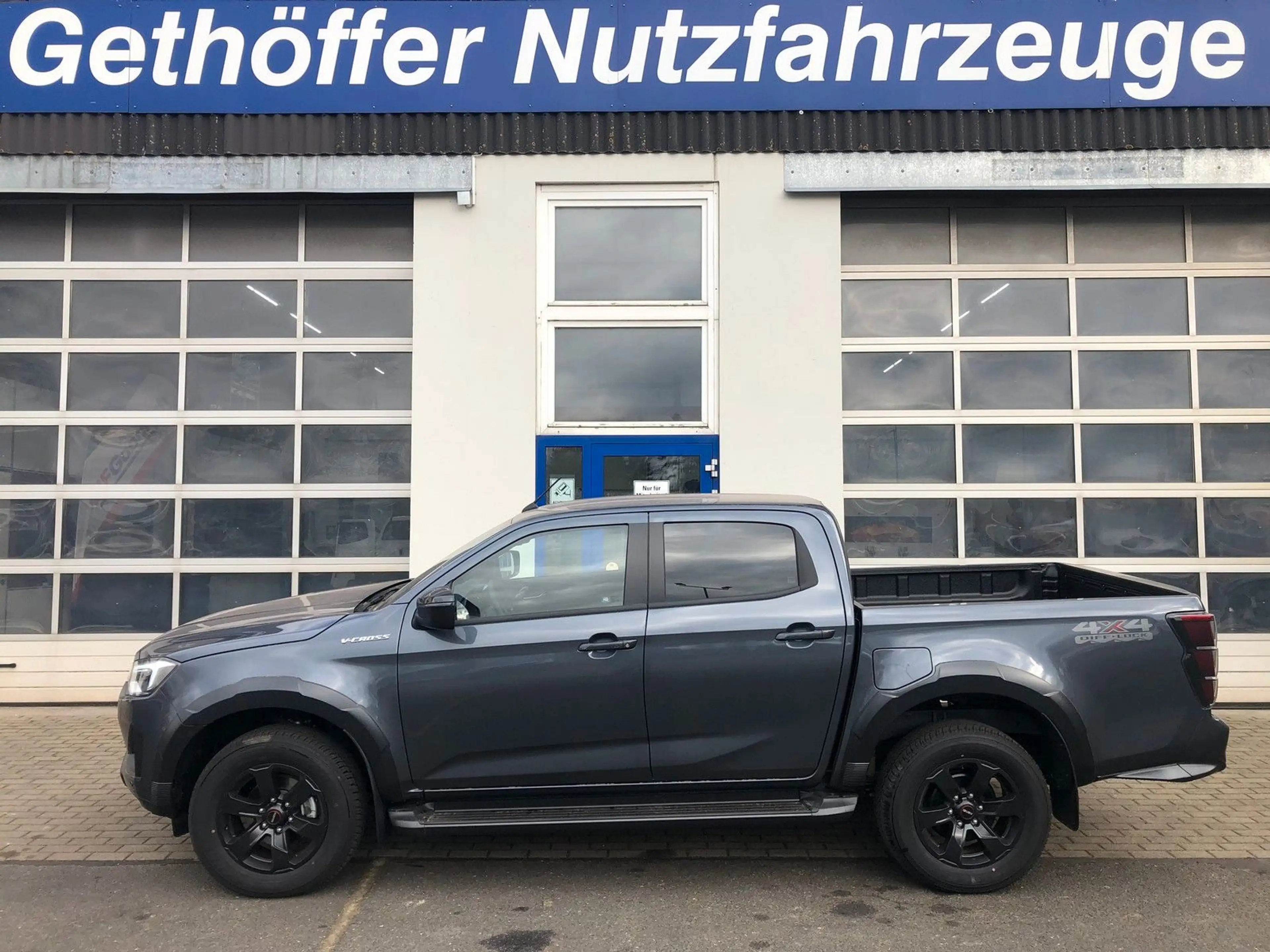 Isuzu D-Max Double Cab V-Cross AT neues Modell+SOFORT+