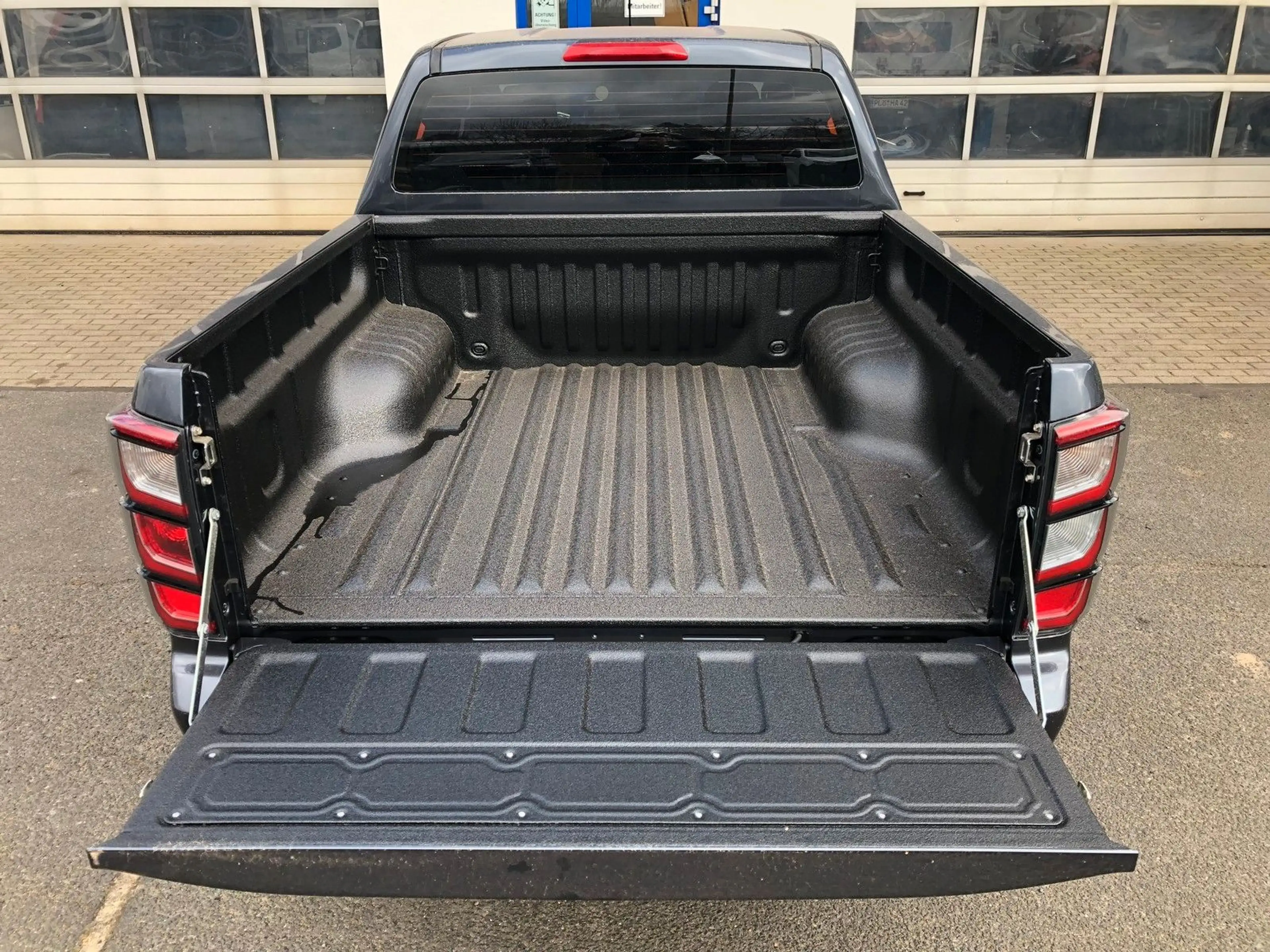 Isuzu D-Max Double Cab V-Cross AT neues Modell+SOFORT+ — photo 11