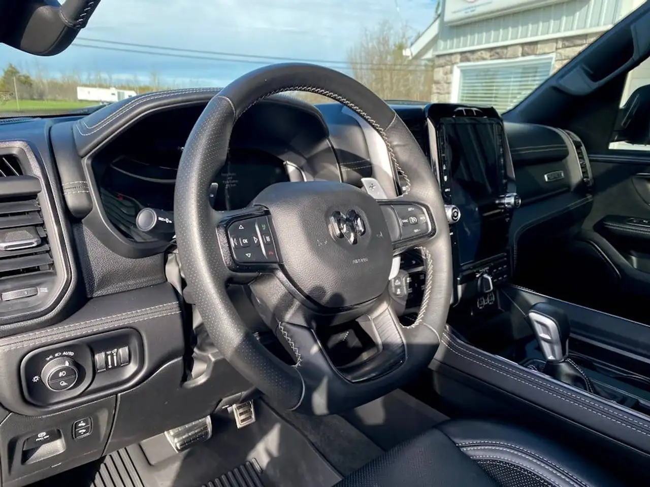 RAM 1500 снимка RAM 1500