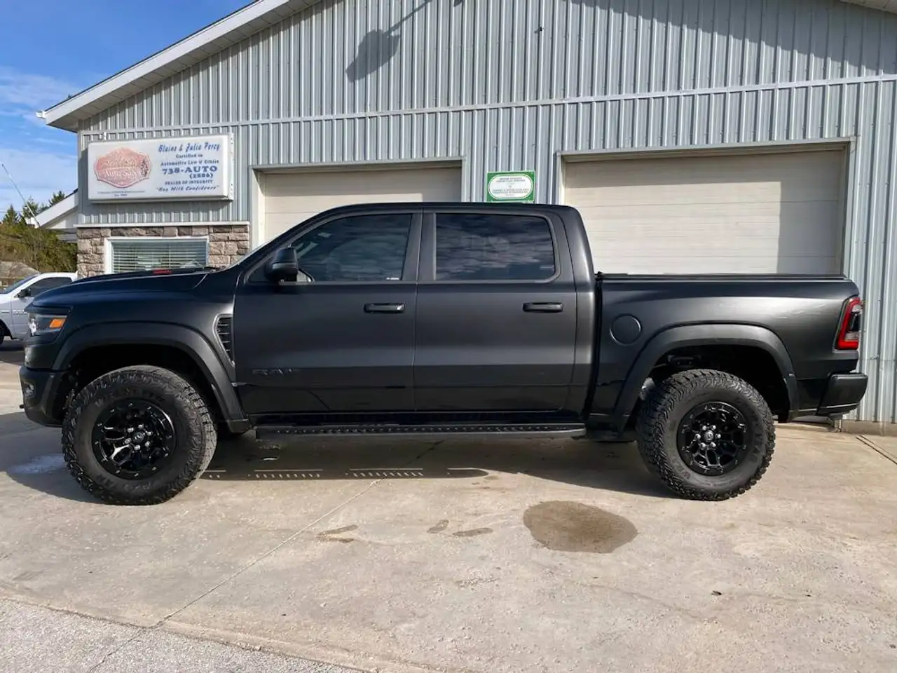 RAM 1500 снимка RAM 1500