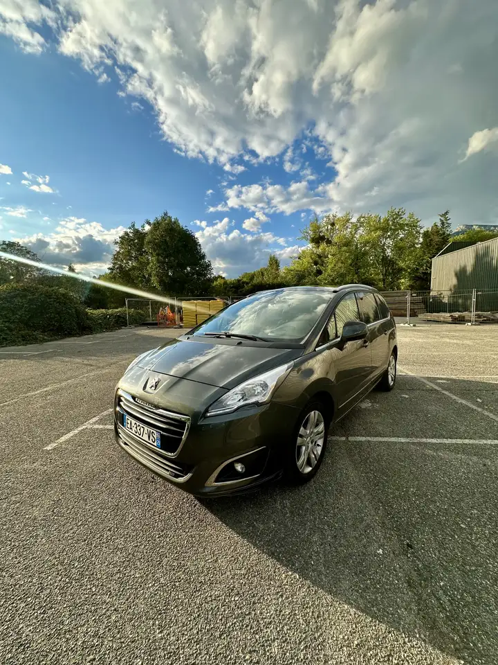 Peugeot 5008 2.0 BlueHDi 150ch S\u0026S BVM6 7 Places