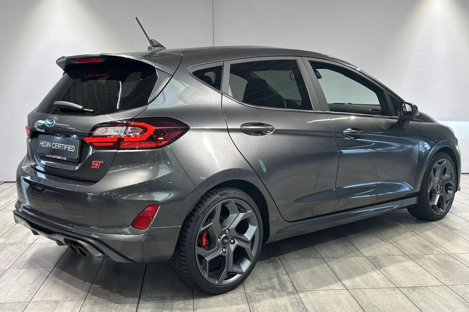 Ford Fiesta 1.5 Ecoboost 200pk ST-X Grijs - 2