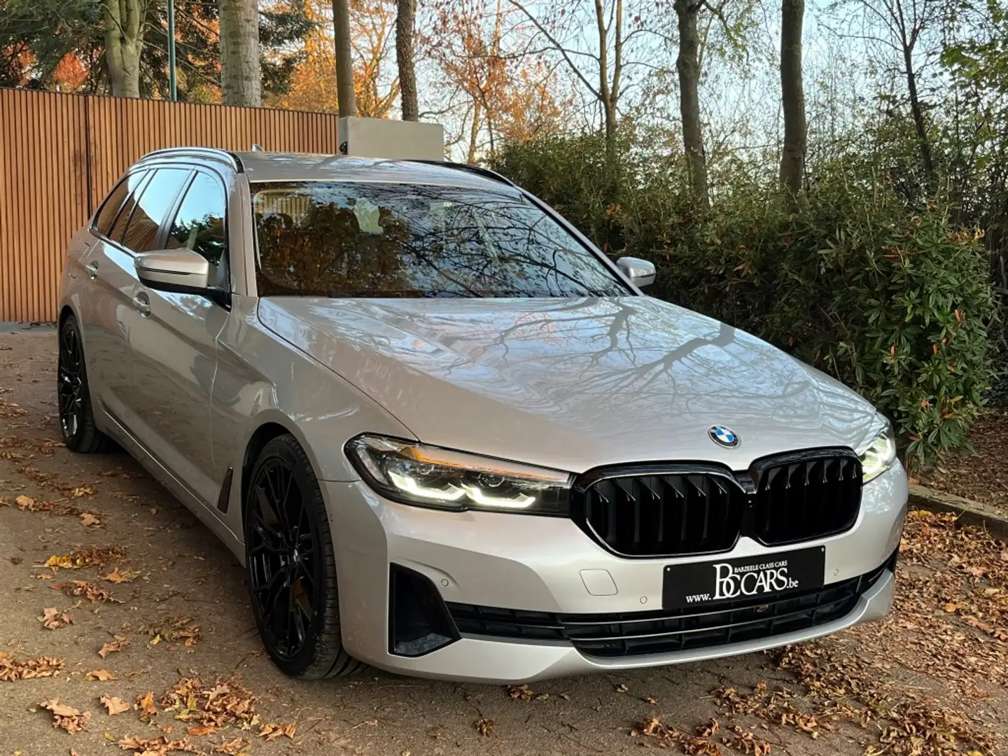 BMW 530 ea Led-Navi Prof-Cockpit Pro-Zetelverw-Leer-Cam20" Argent - 1