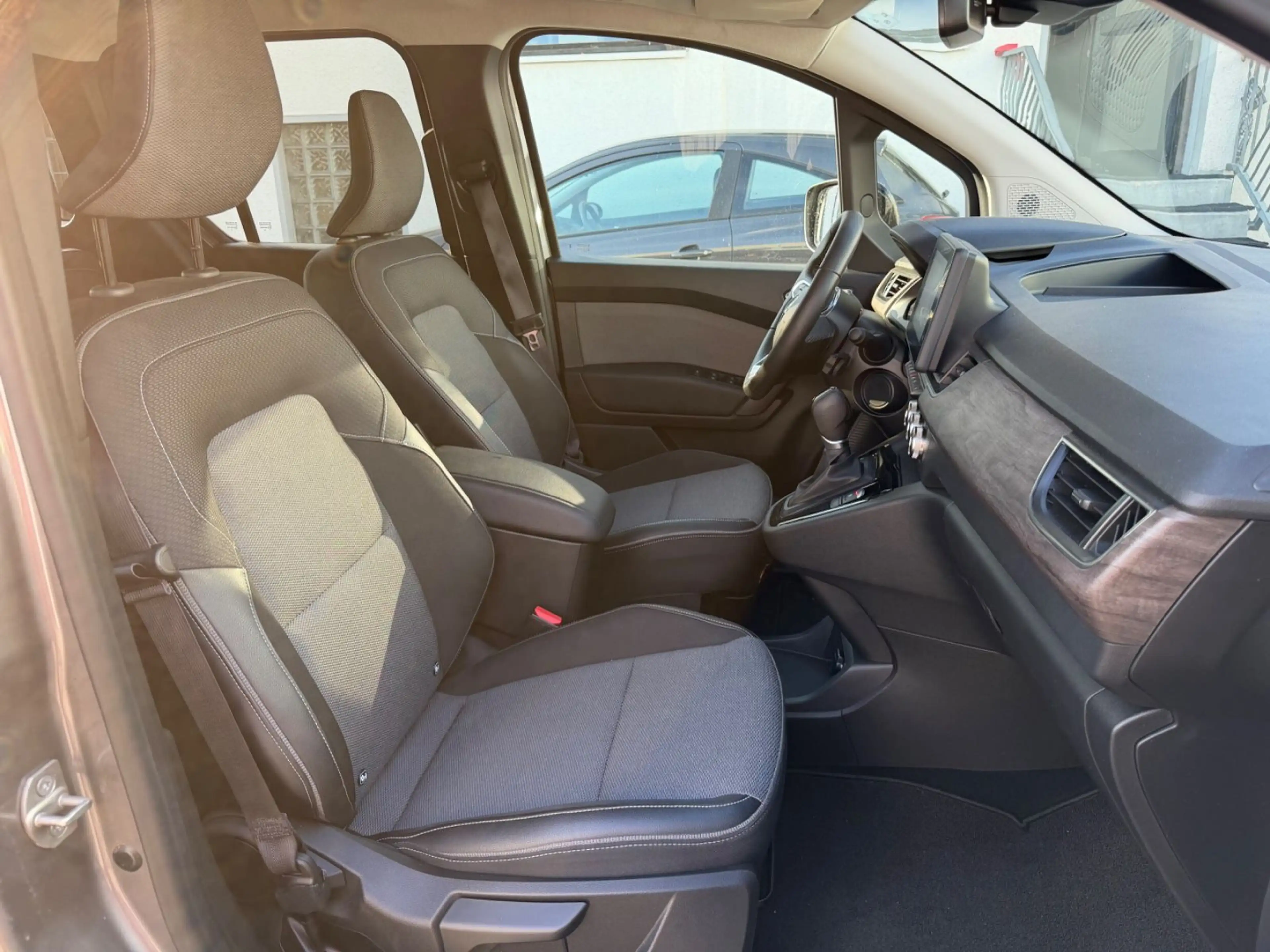 Renault Kangoo III Techno Autom. 2.Schiebetür Navi — photo 5