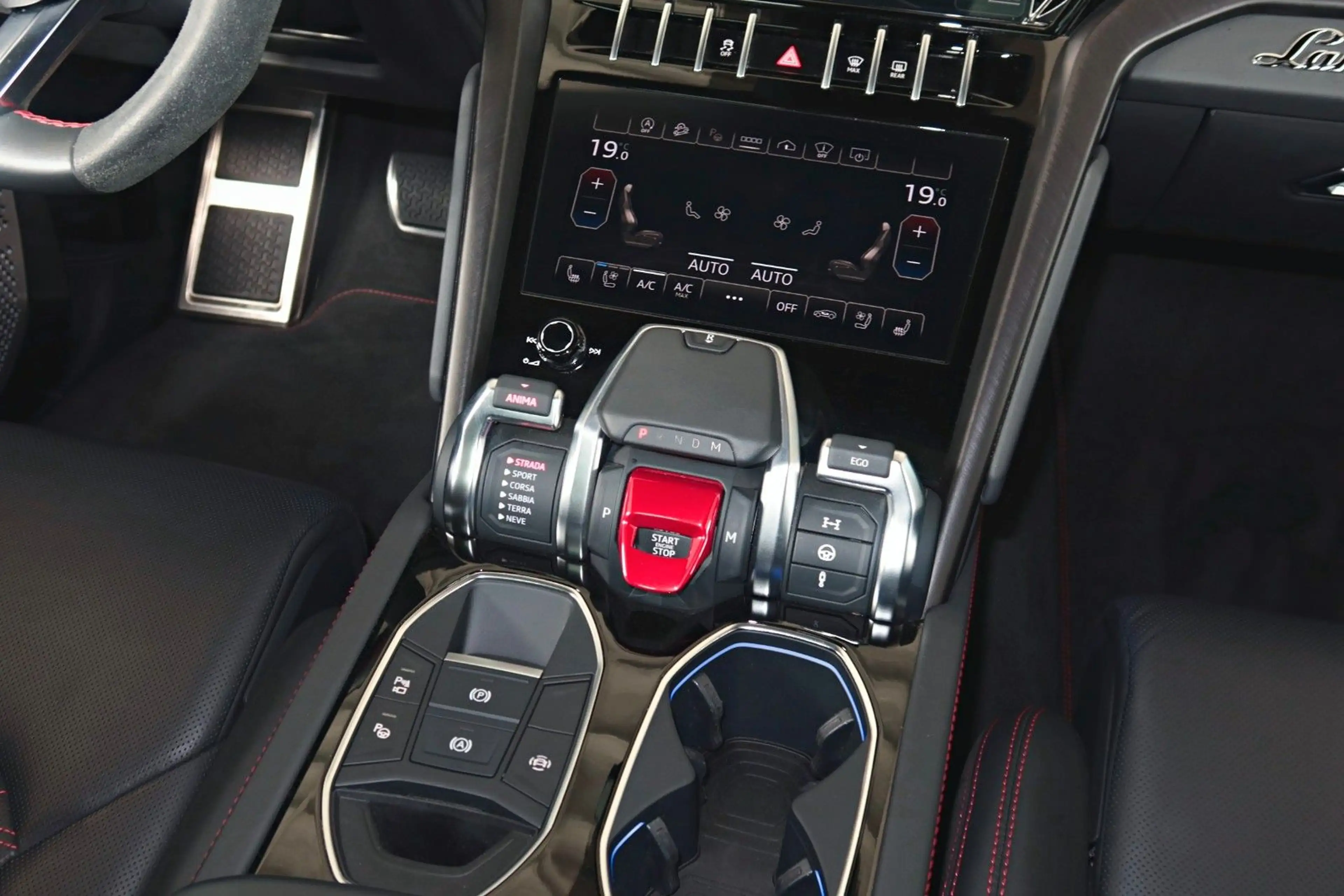 Lamborghini Urus 4.0 V8 Autom./TV-Tuner/Akrapovic — photo 14