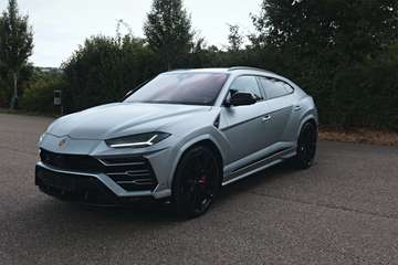 4.0 V8 Autom./TV-Tuner/Akrapovic