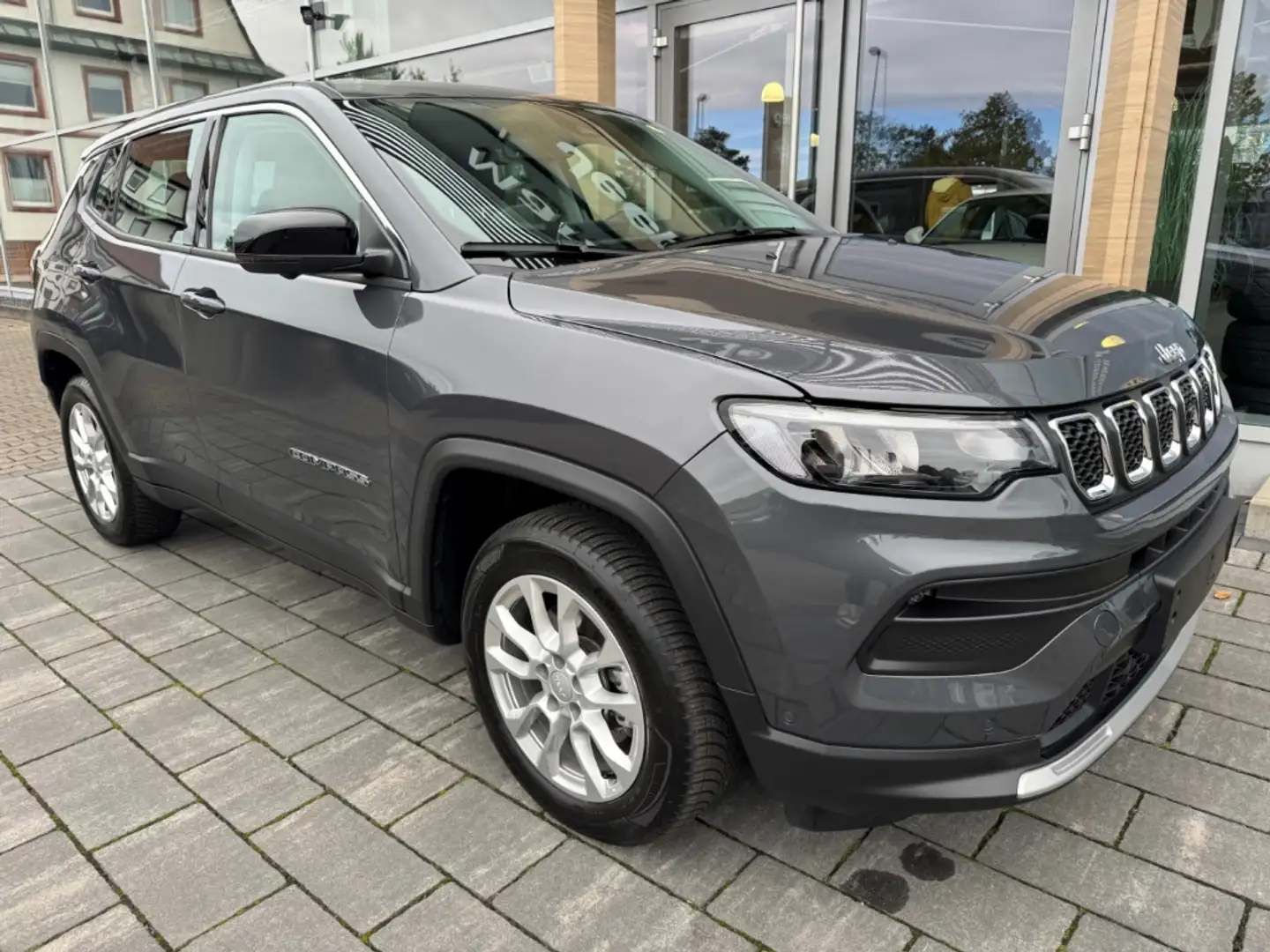 Jeep Compass Altitude FWD 1.5 Digitales Cockpit LED ACC Apple C Grau - 2