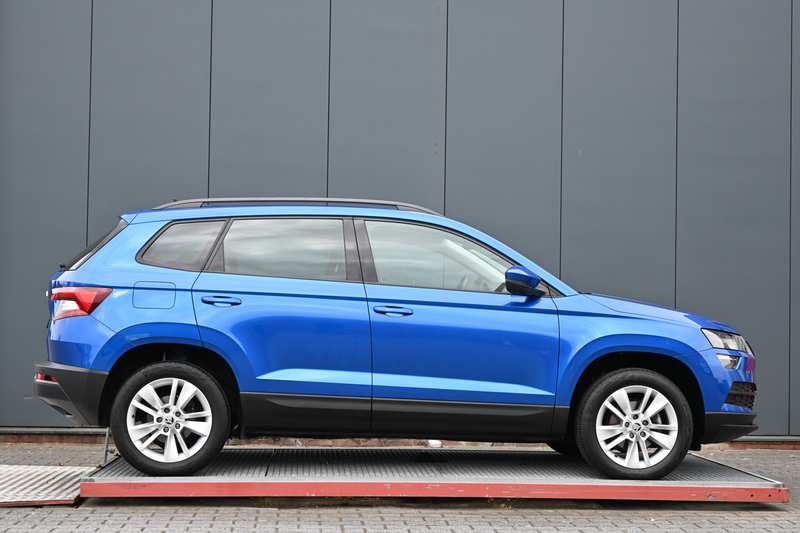 Skoda Karoq 1.0 TSI Business Edition — photo 2