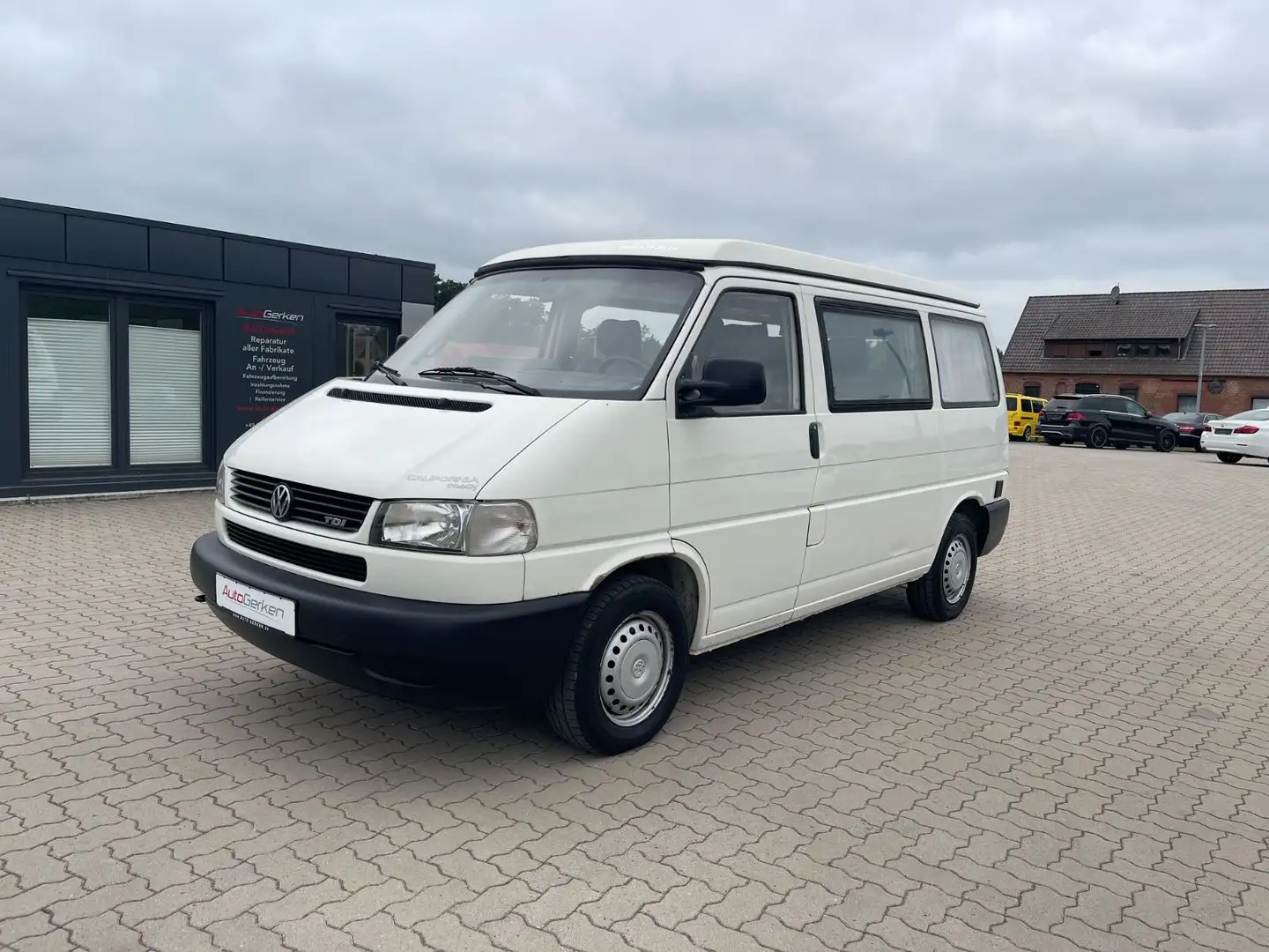 Volkswagen T4 California 2.5 TDI Coach Aufstelldach Küche Weiß - 1