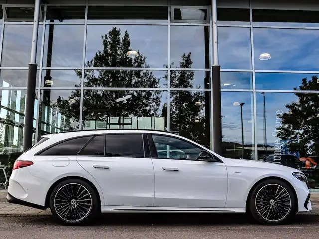 Mercedes-Benz 300 view 9