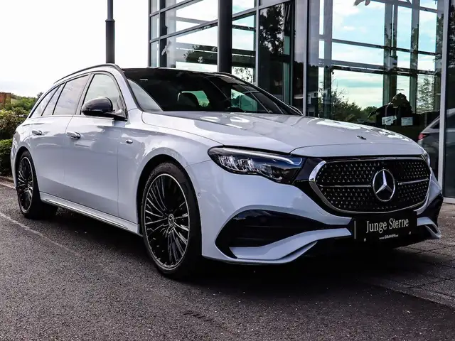 Mercedes-Benz 300 view 10