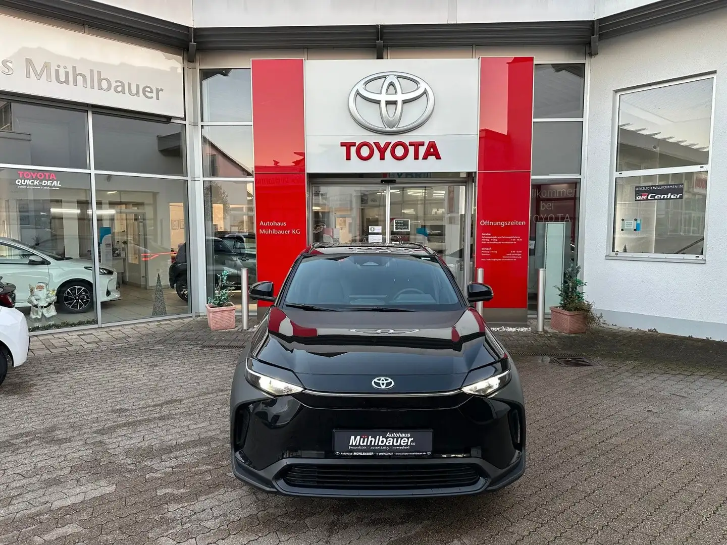 Toyota bZ4X FWD Comfort Noir - 1