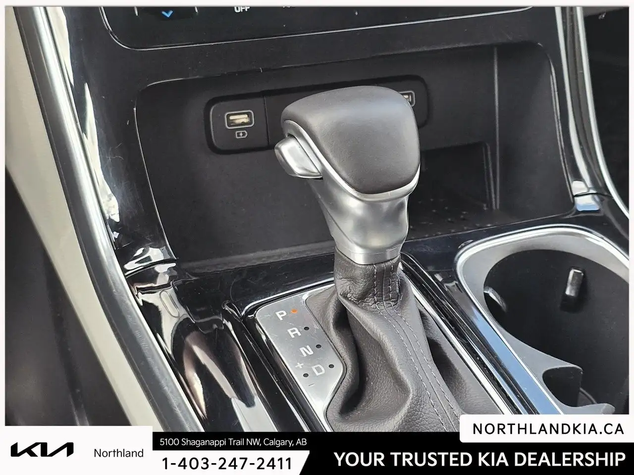 Kia Carnival photo Kia Carnival