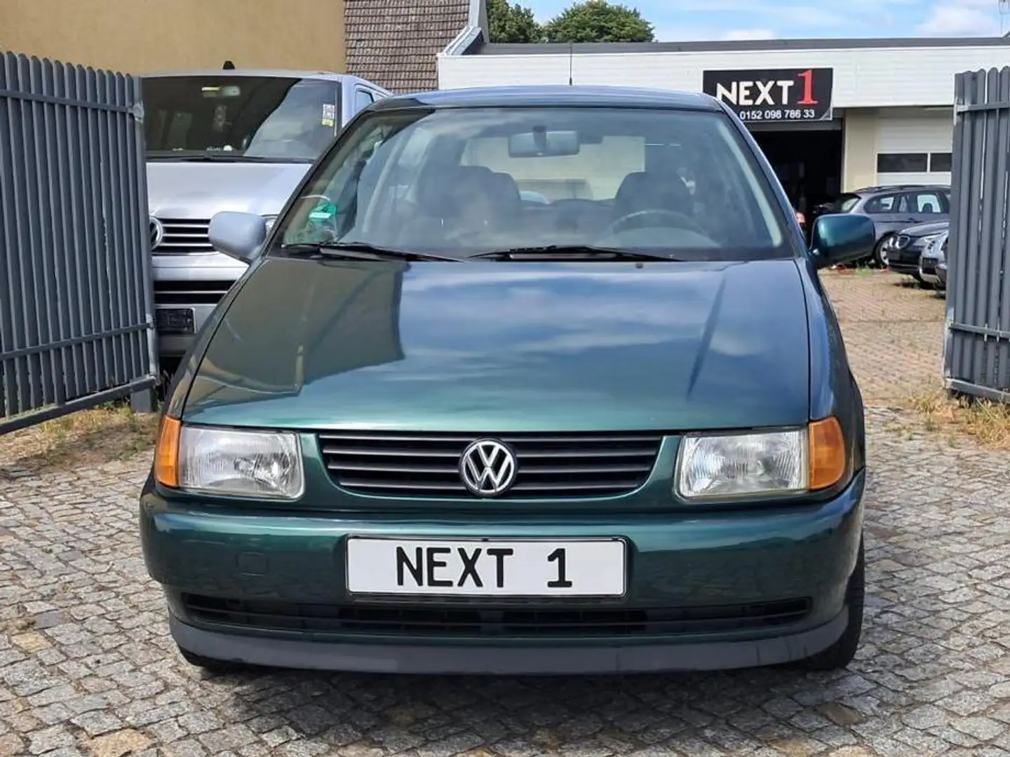 Volkswagen Polo 60 Servo Vert - 1
