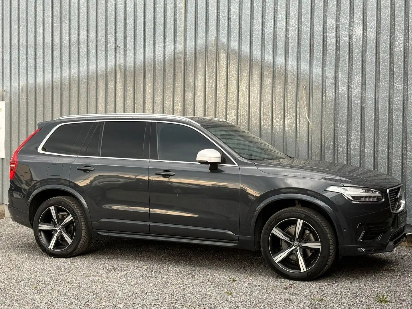 Volvo XC90 R Design AWD°LEDER°KAMERA°NAVI° Grau - 1
