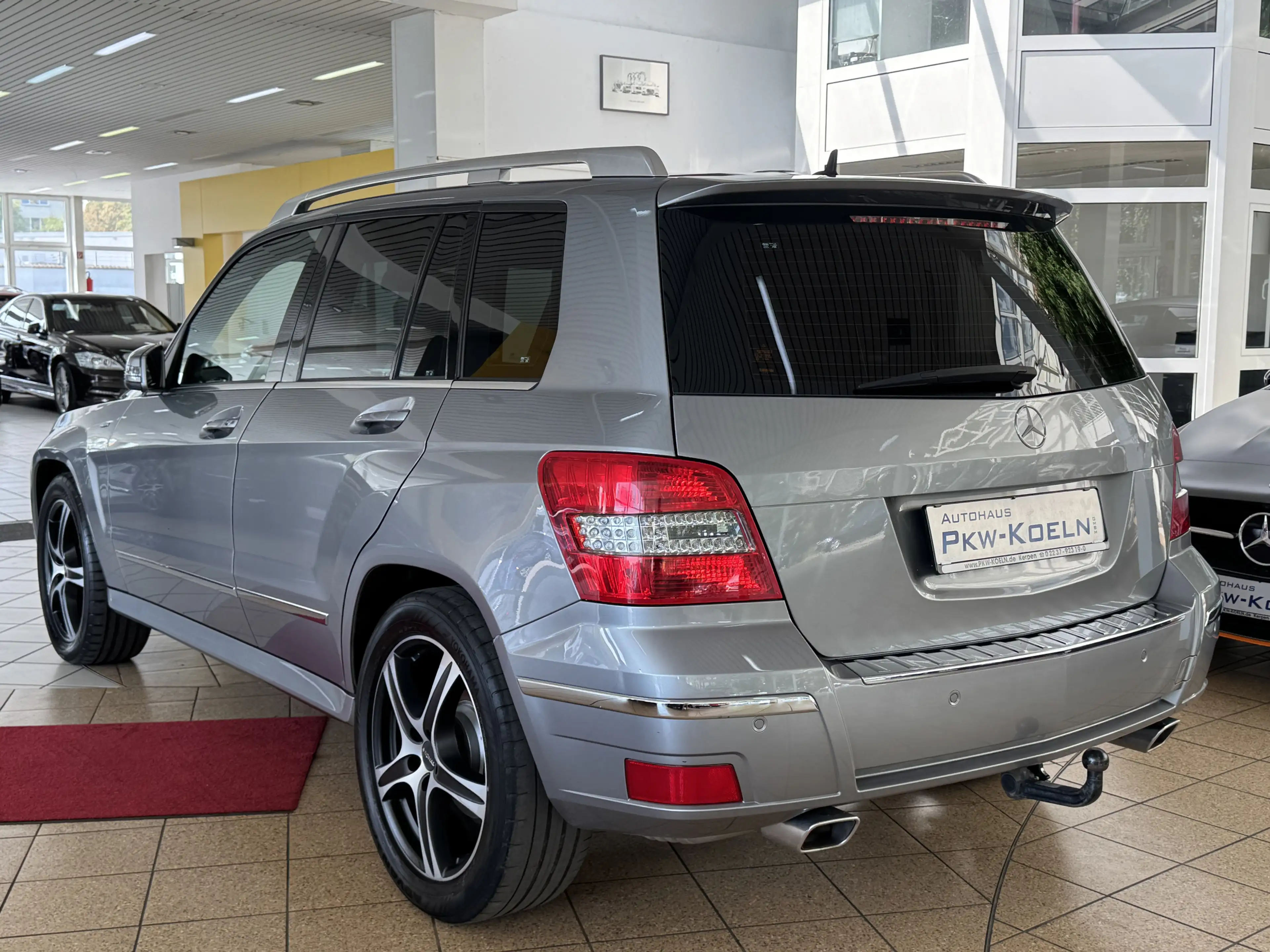 Mercedes-Benz GLK 220 CDi BE SPORTPAKET *NAVi*AHK*PDC* — photo 4