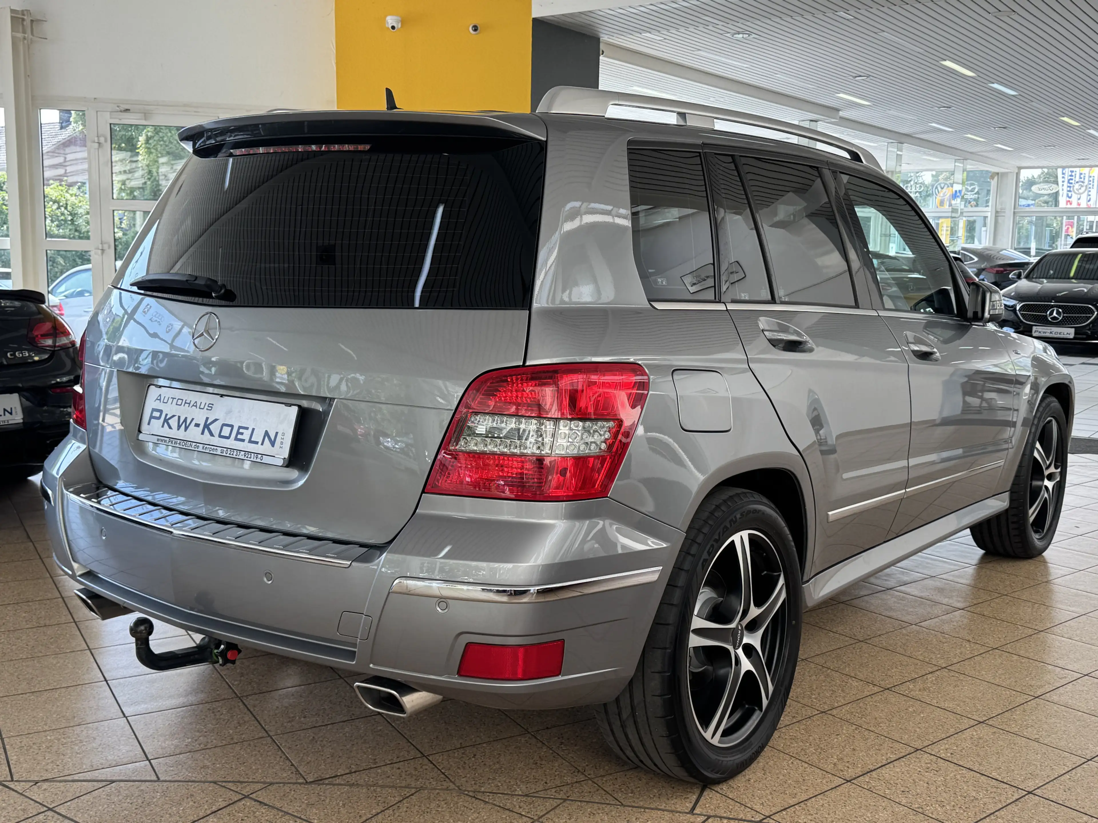 Mercedes-Benz GLK 220 CDi BE SPORTPAKET *NAVi*AHK*PDC* — photo 2
