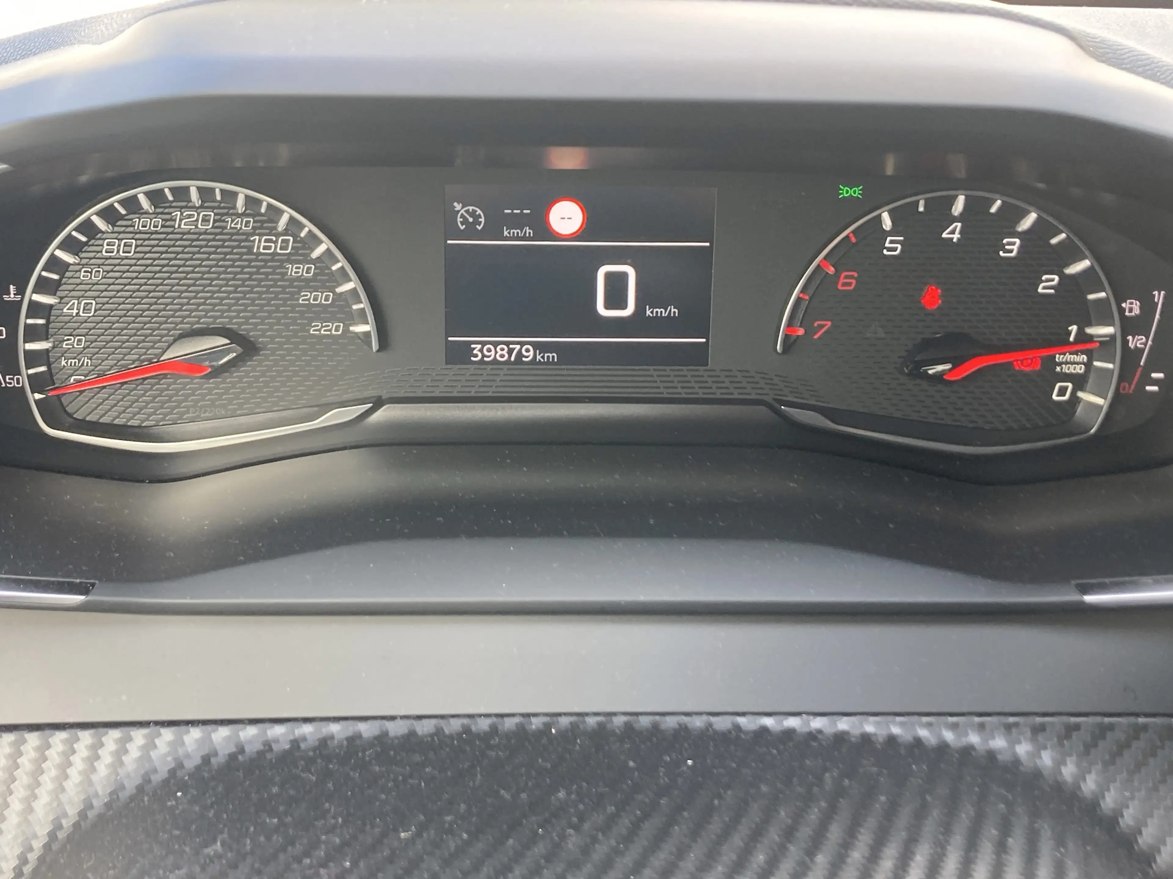 Peugeot 208 1.2 PureTech 75 Active Pack Akustikglas+LED — photo 10