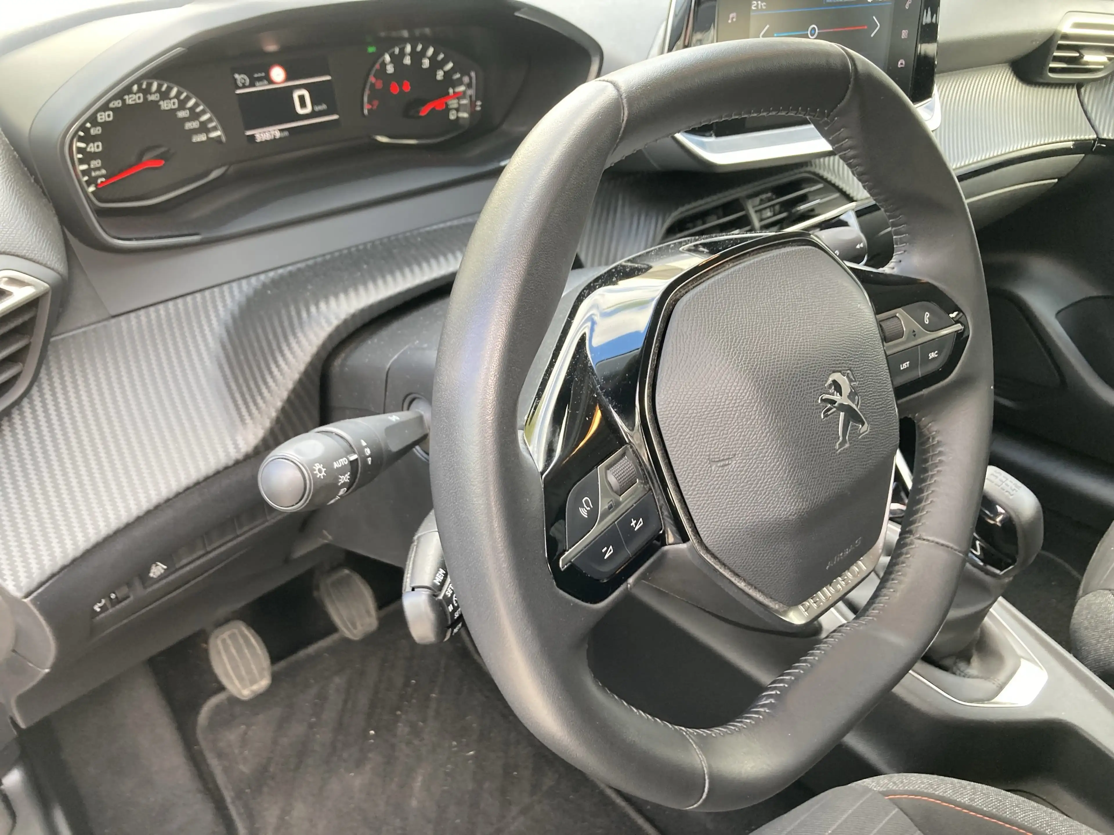 Peugeot 208 1.2 PureTech 75 Active Pack Akustikglas+LED — photo 9
