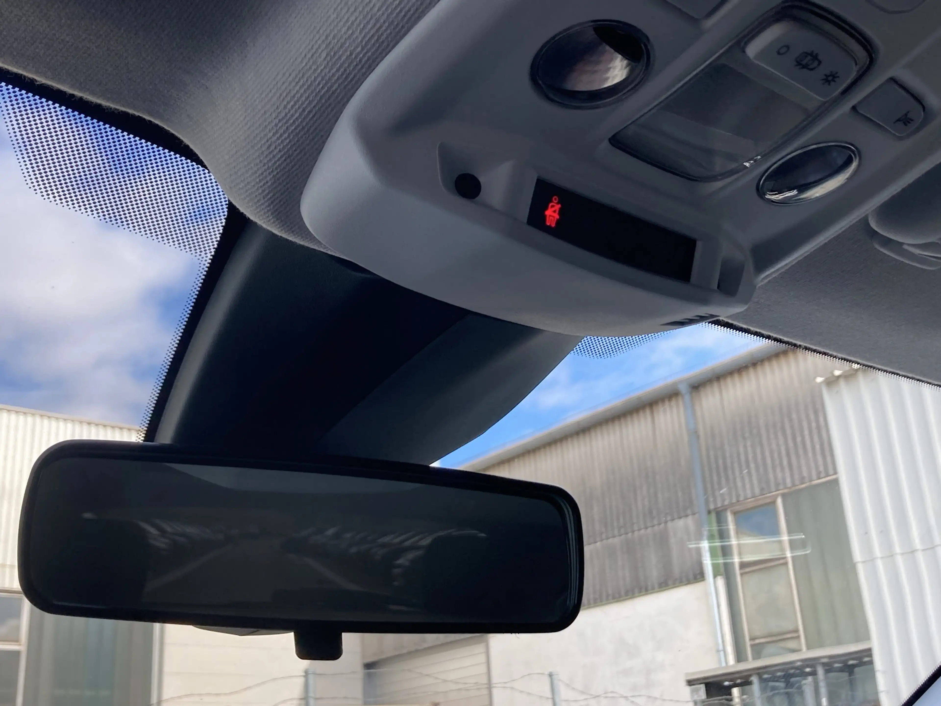 Peugeot 208 1.2 PureTech 75 Active Pack Akustikglas+LED — photo 15