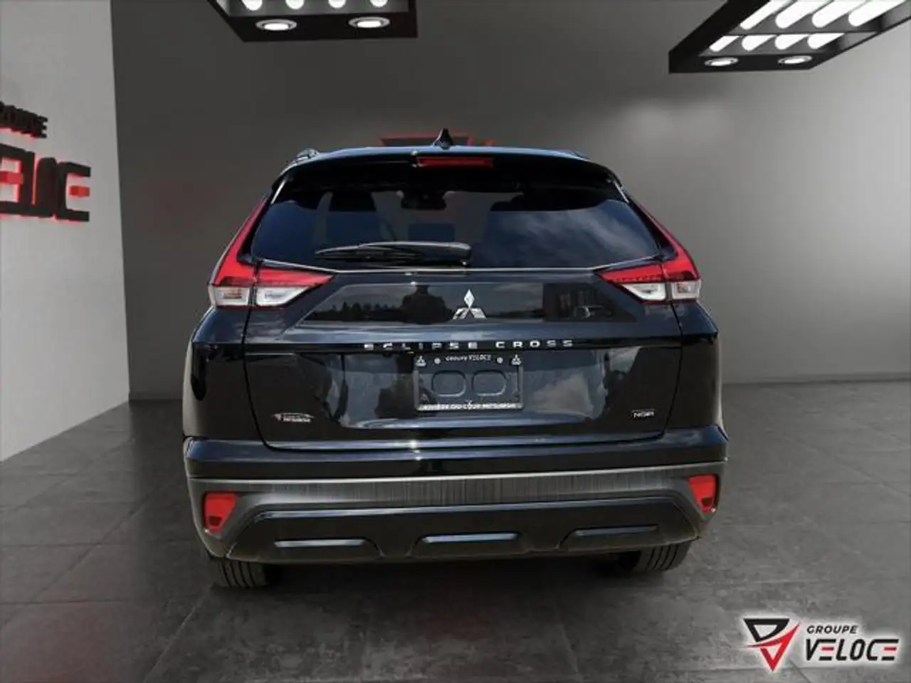 Mitsubishi Eclipse Cross снимка Mitsubishi Eclipse Cross