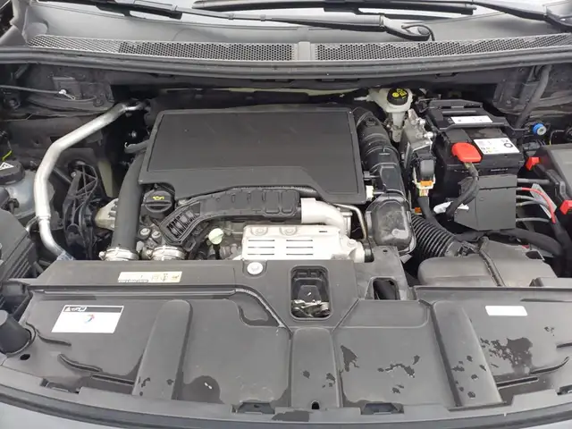 Peugeot 3008 view 5