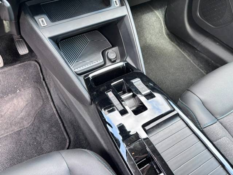 Citroen C4 C4 1.2 PureTech Shine Pack S — photo 7