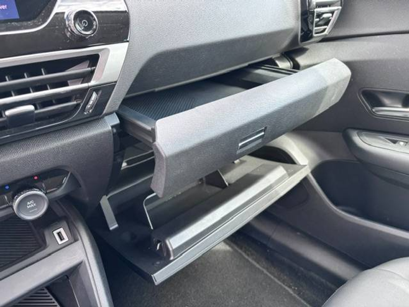Citroen C4 C4 1.2 PureTech Shine Pack S — photo 13