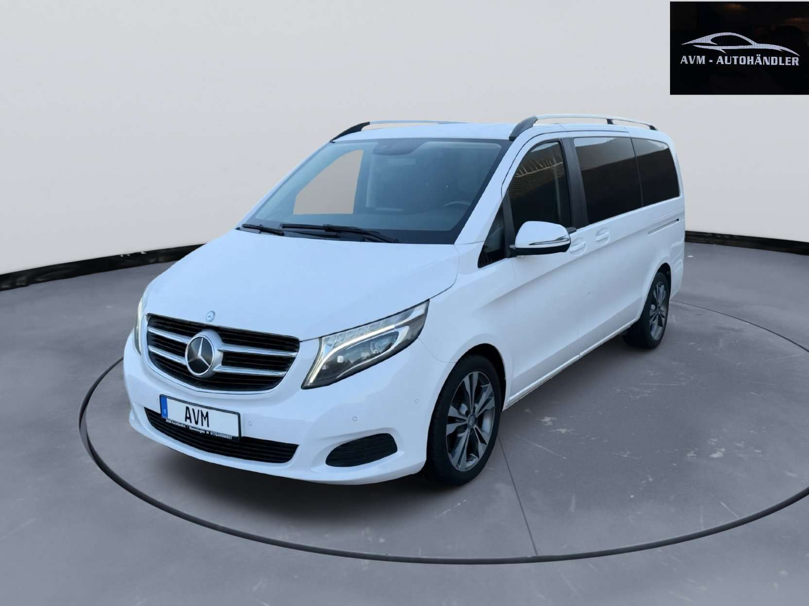 Mercedes-Benz V 220