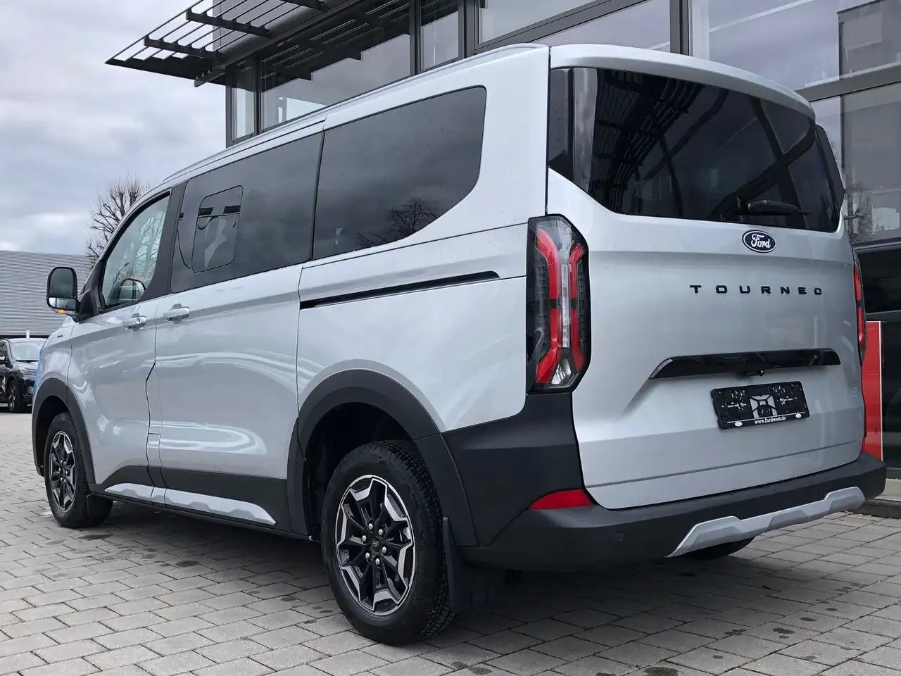 Ford Tourneo Custom 2026 — фото 9