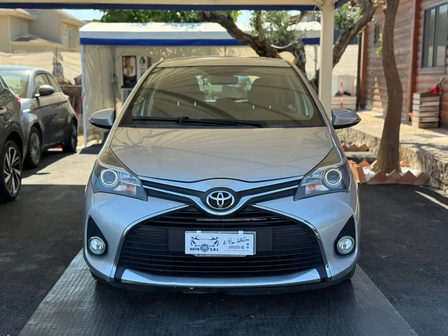 Toyota Yaris Yaris III 2015 5p 1.0 Lounge my16 Zilver - 2