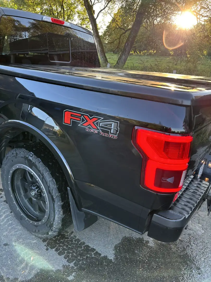 Ford F 150 5.0 V8 Super Cab Lariat Чёрный - 2