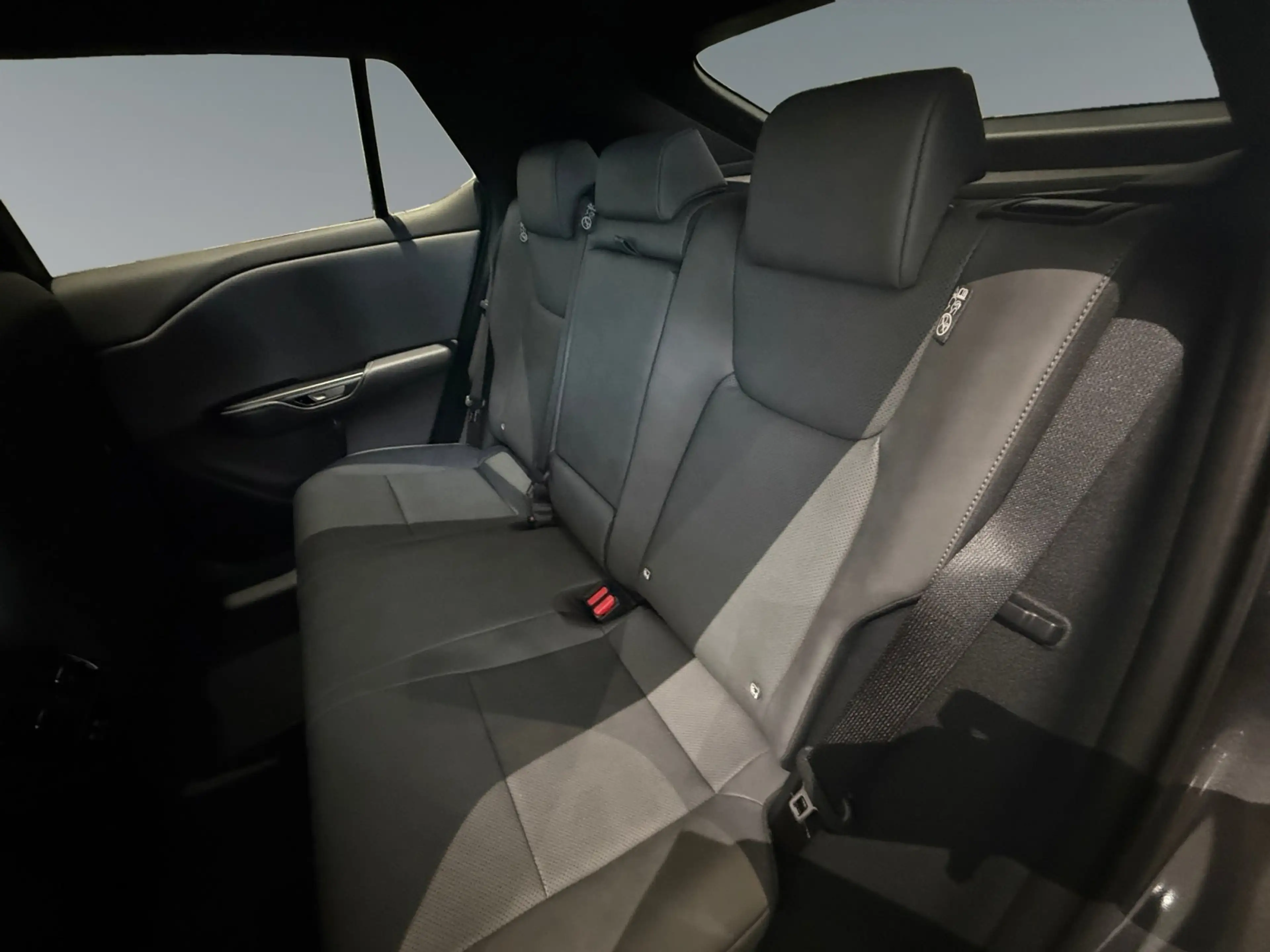 Lexus RZ 350e  FWD Executive 2xKlima 360 ACC AUT — photo 14