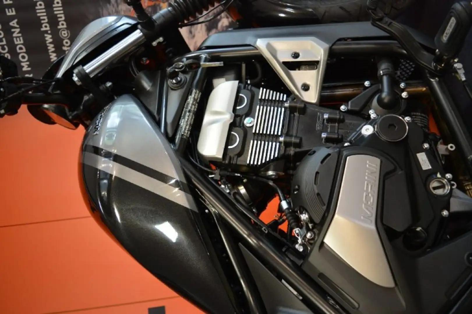 Moto Morini Calibro CUSTOM Nero - 2