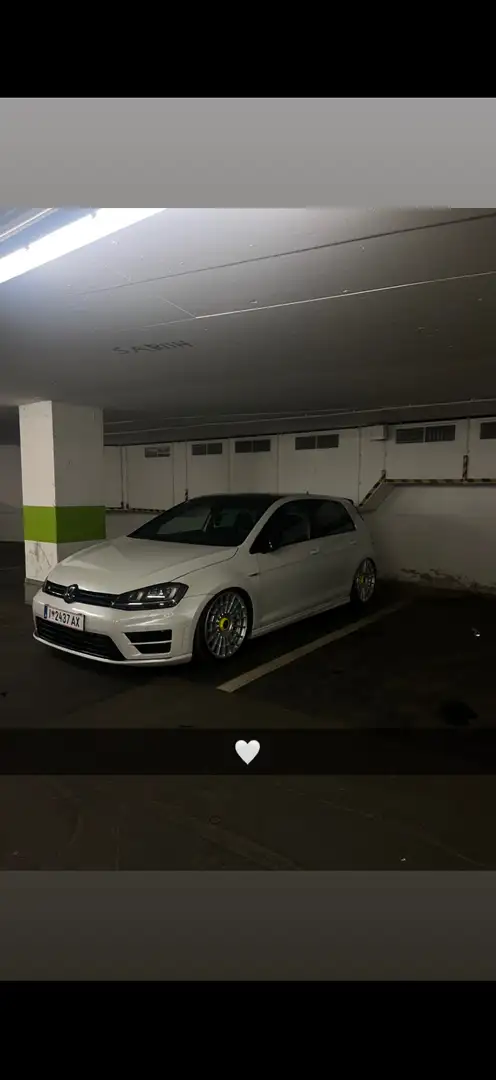 Volkswagen Golf R - 2