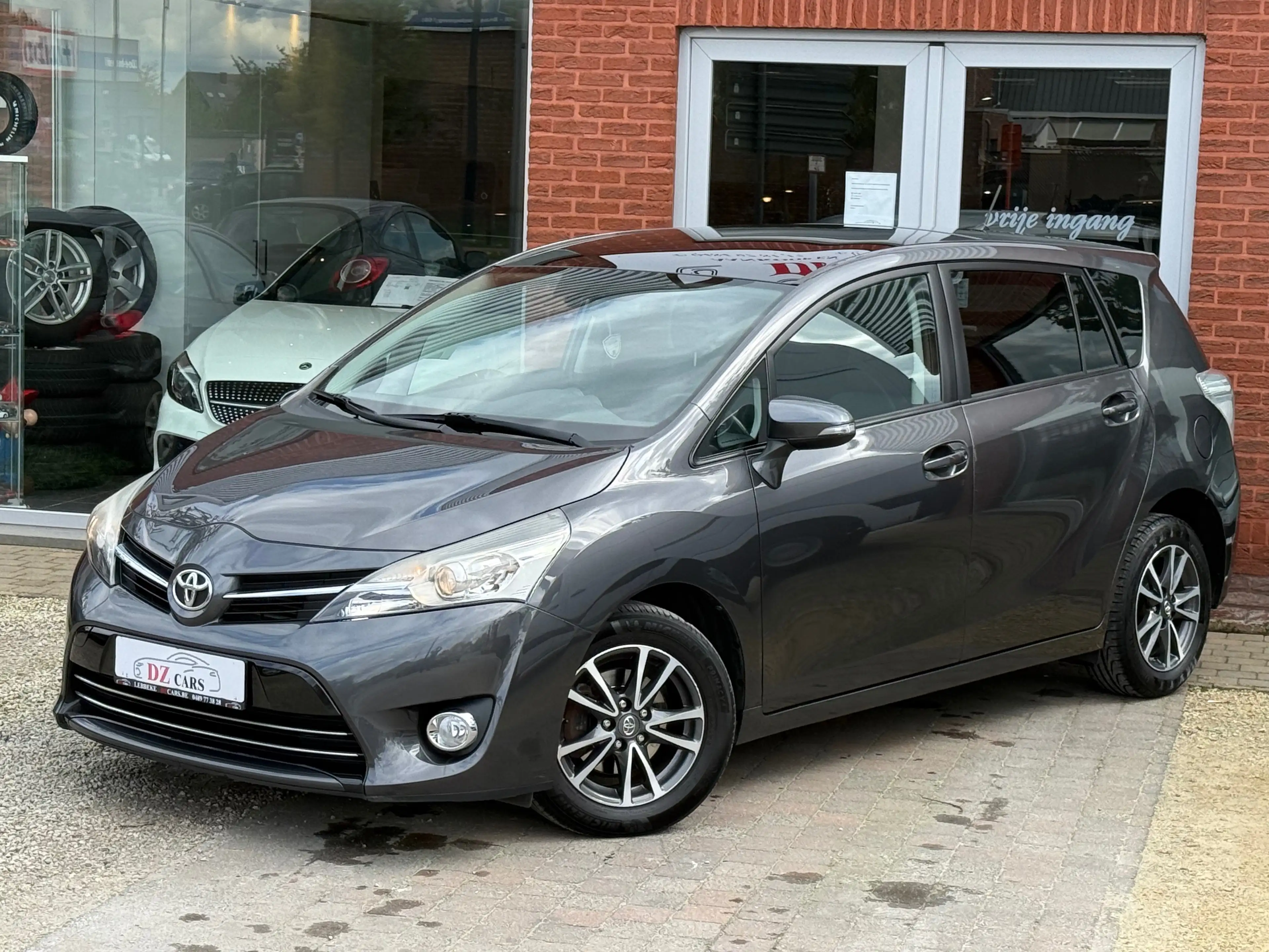 Toyota Verso Verso 1.6 D-4D Skyview 5pl. — photo 2