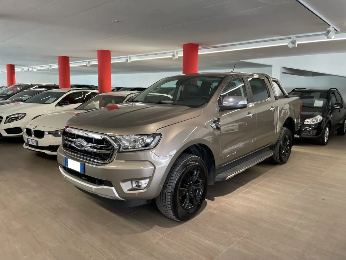 Ford Ranger Ford Ranger 2.0 TDCI 4×4 Limited 170PS EURO6 Gris - 2