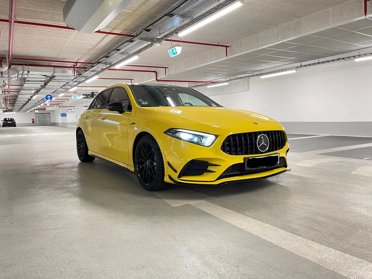 Mercedes-Benz A 35 AMG