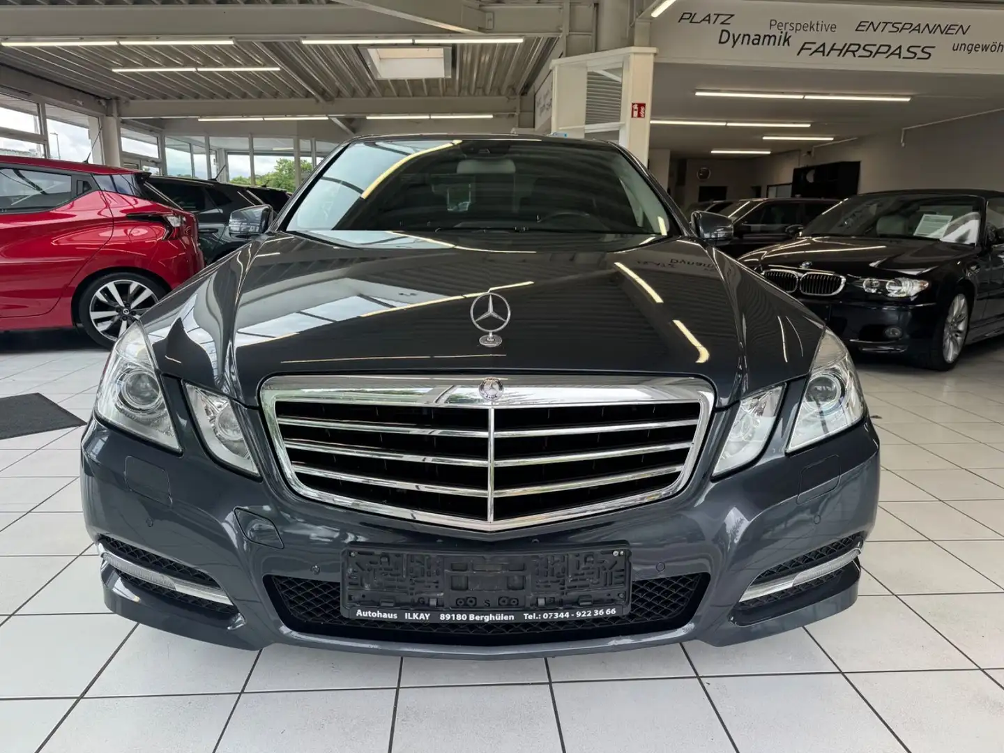 Mercedes-Benz E 220 Lim,Xenon,Navi,Ahk,Tote-Winkel,Spurhalte Сірий - 2