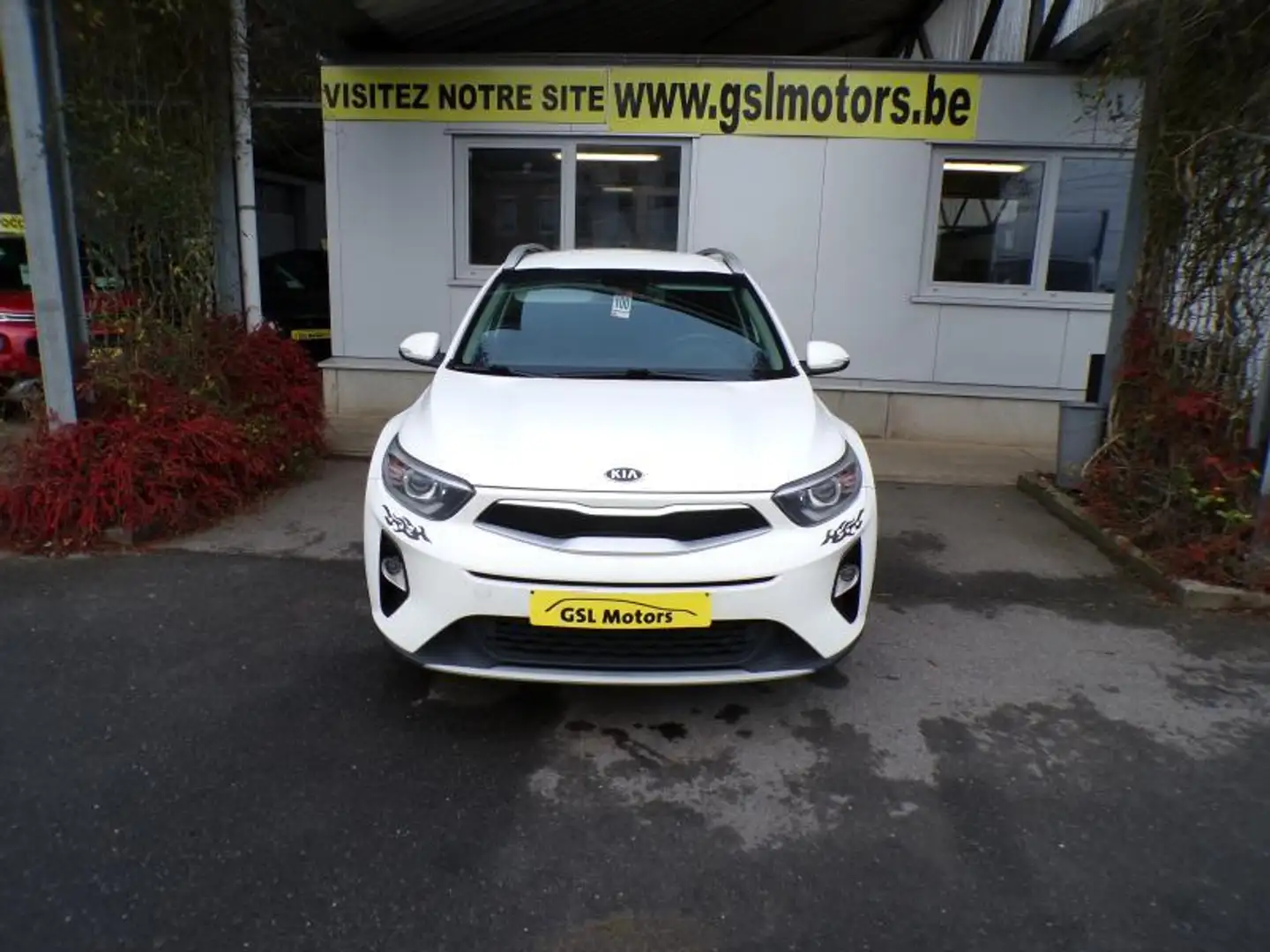 Kia Stonic 1.4i 100cv blanc 12/18 Airco GPS Bluetooth USB Weiß - 2