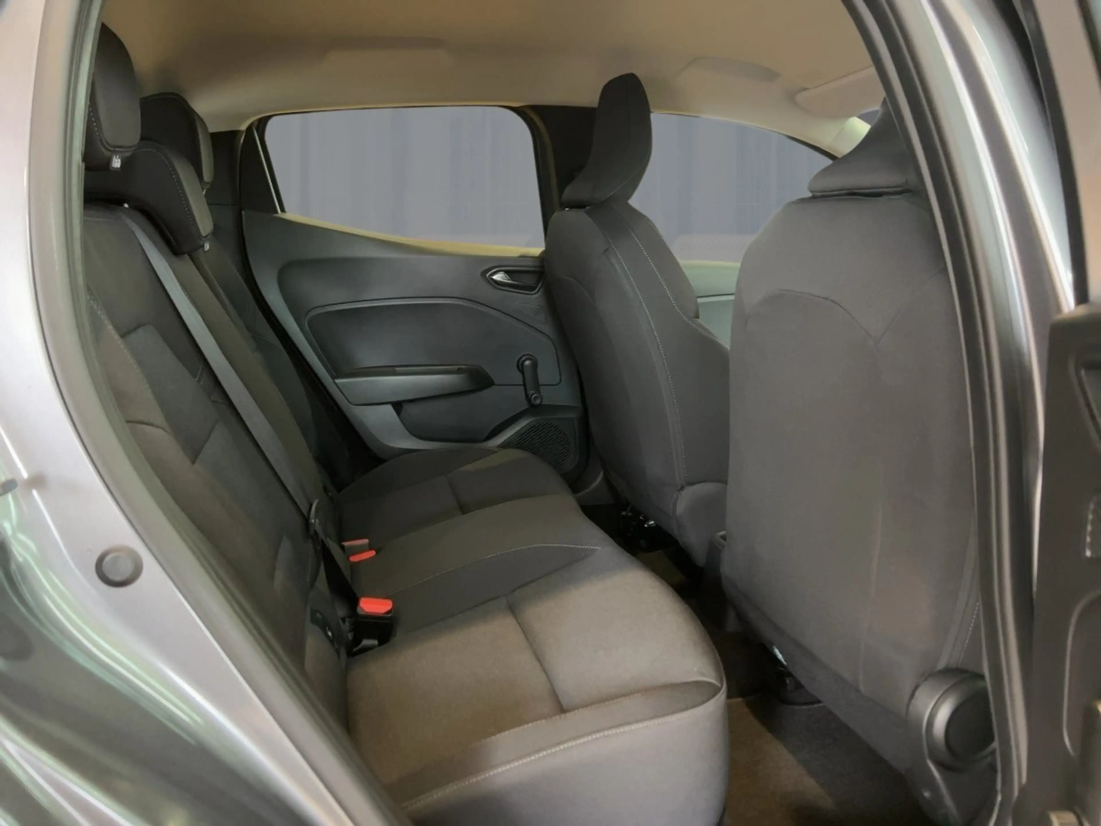 Renault Clio TCe 90 EQUILIBRE  SHZ LED PDC TEMPO — photo 9