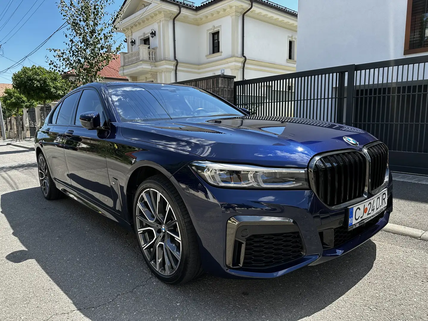 BMW 730 730d xDrive - 1