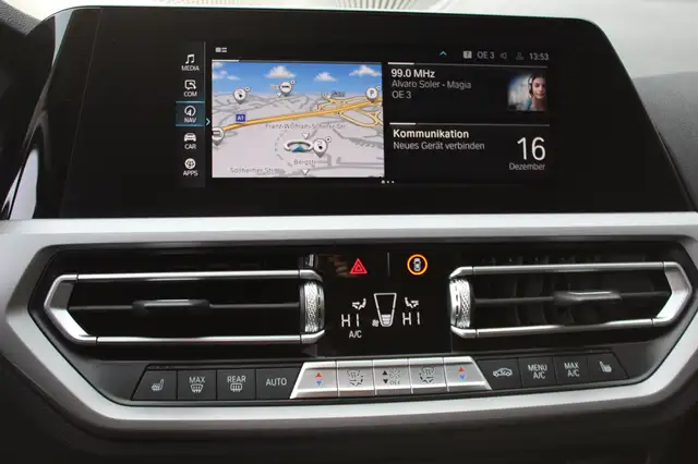 BMW 3 Series view 11