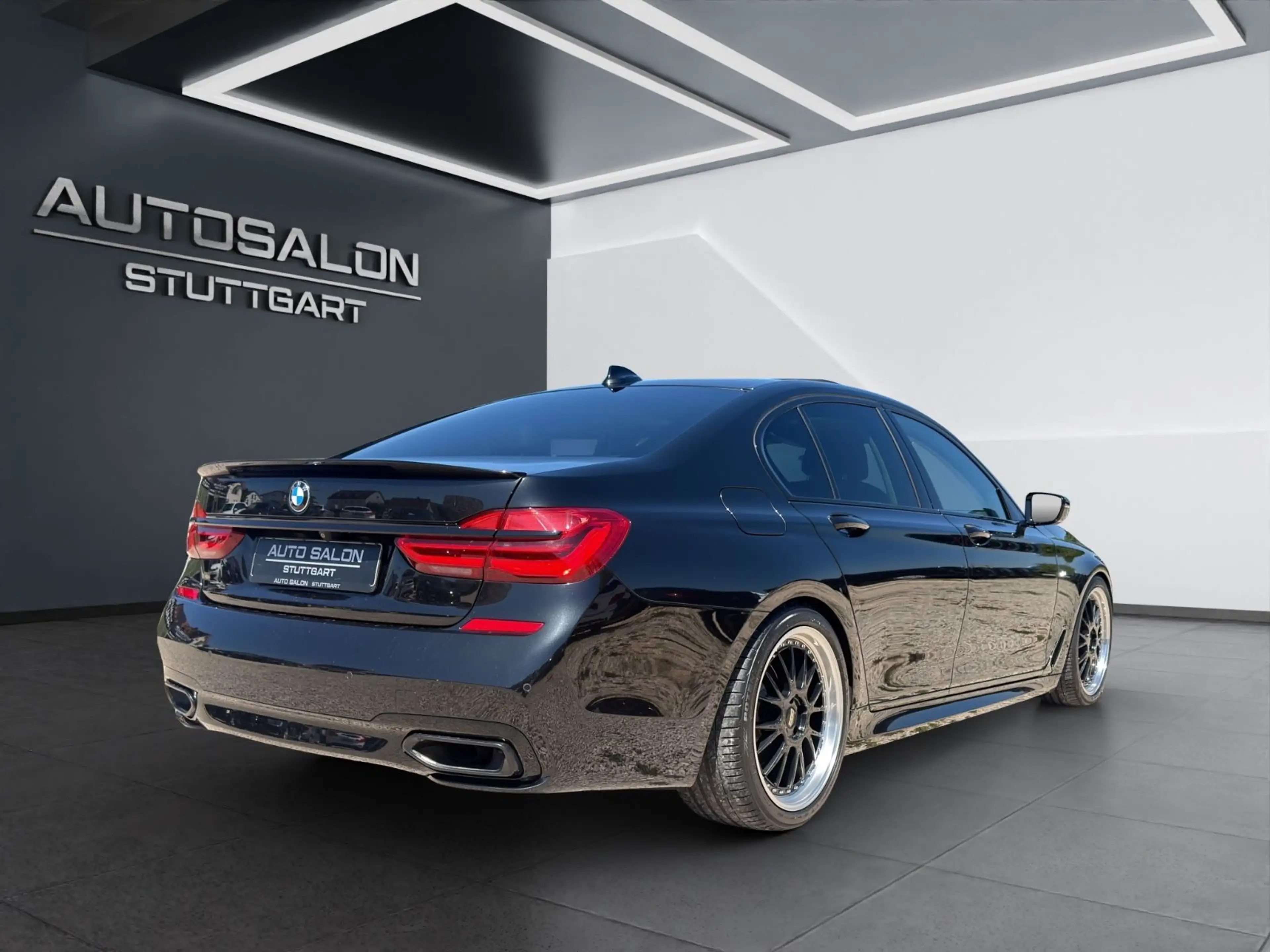 BMW 740 d xDrive L M-Paket *LASER*F-PARKEN*360°*H&K* — photo 10