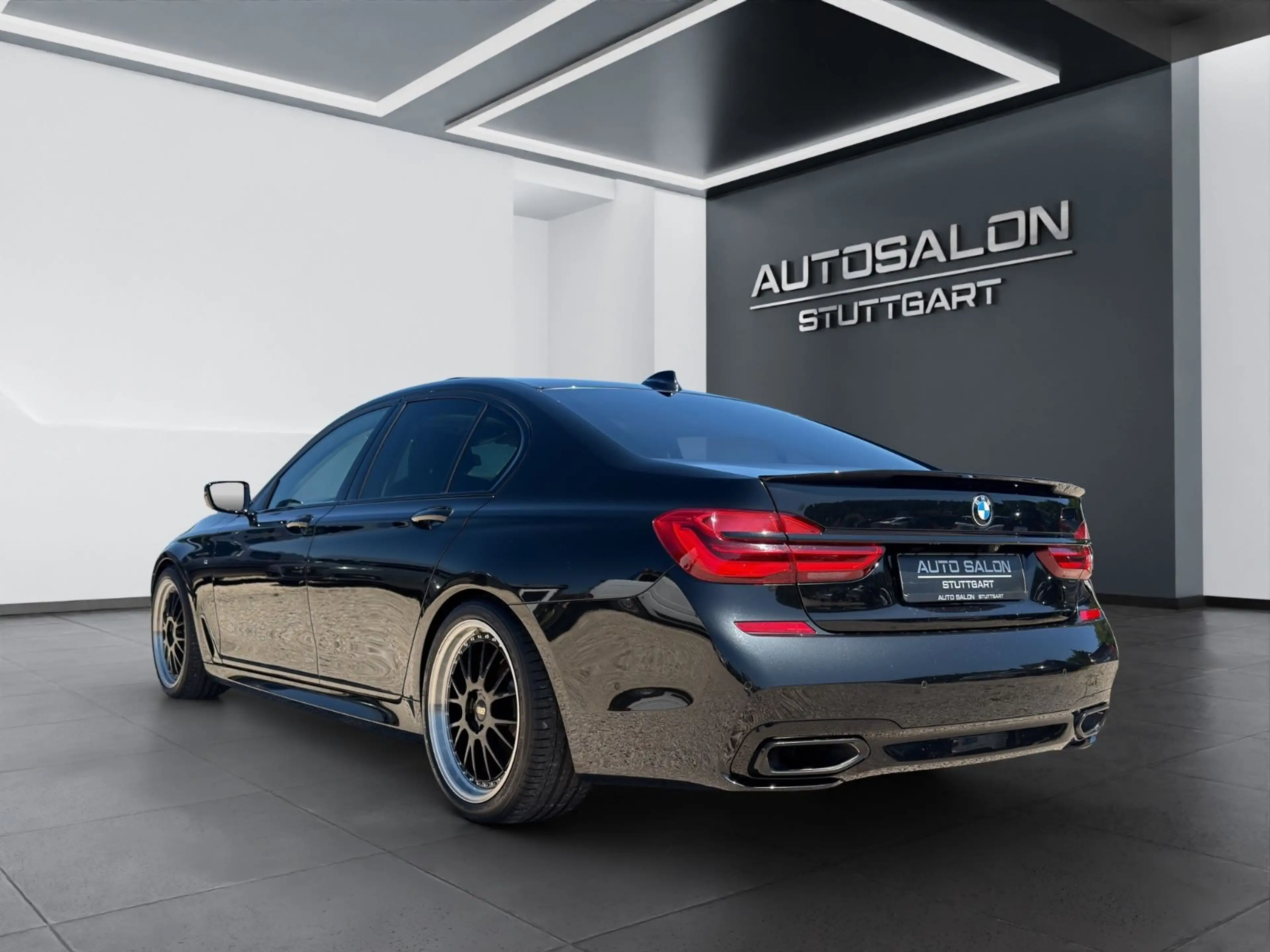 BMW 740 d xDrive L M-Paket *LASER*F-PARKEN*360°*H&K* — photo 4