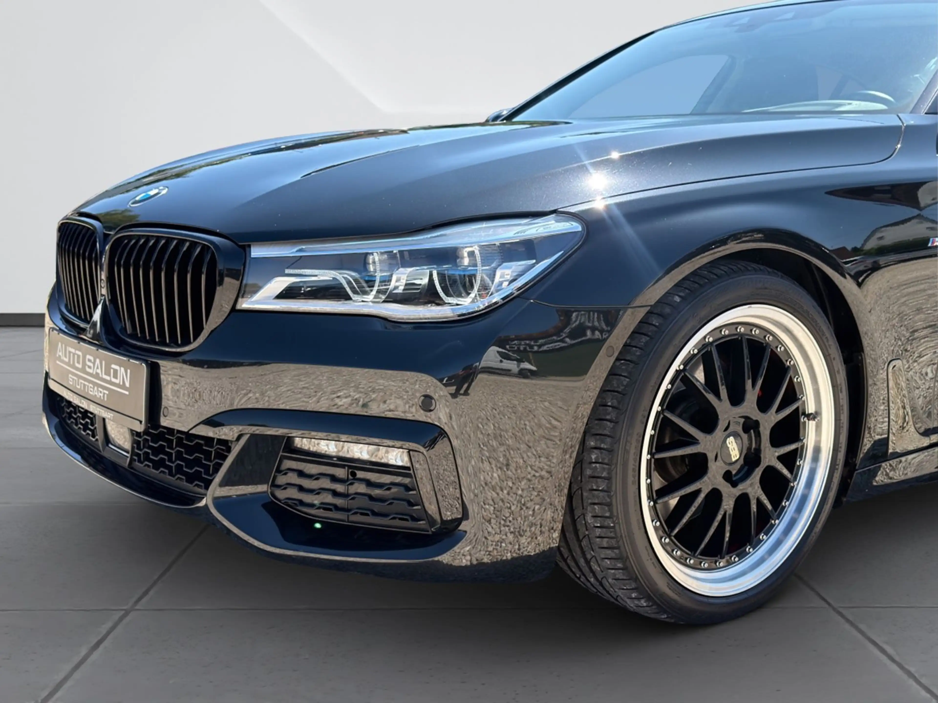 BMW 740 d xDrive L M-Paket *LASER*F-PARKEN*360°*H&K* — photo 2