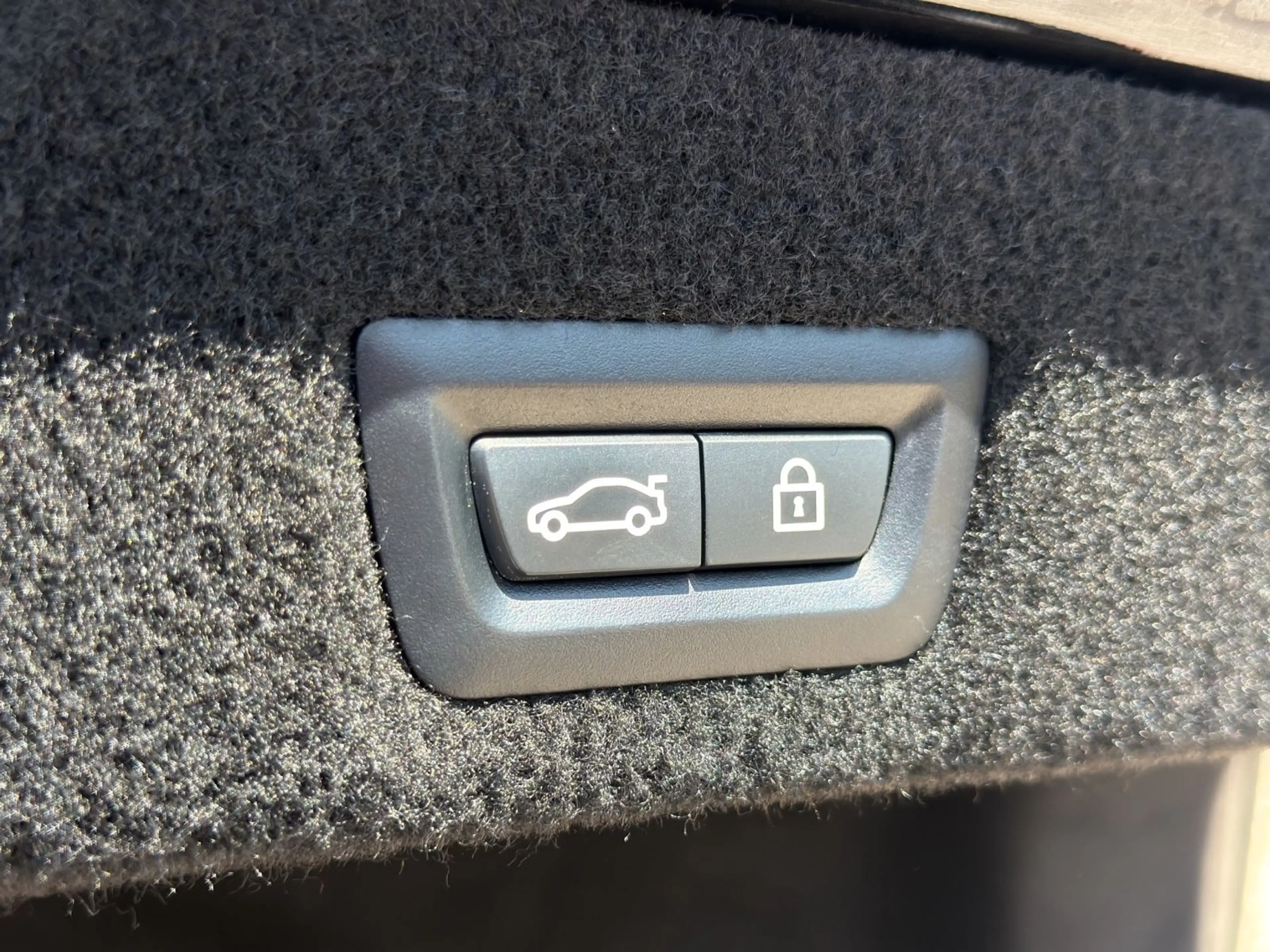 BMW 740 d xDrive L M-Paket *LASER*F-PARKEN*360°*H&K* — photo 15