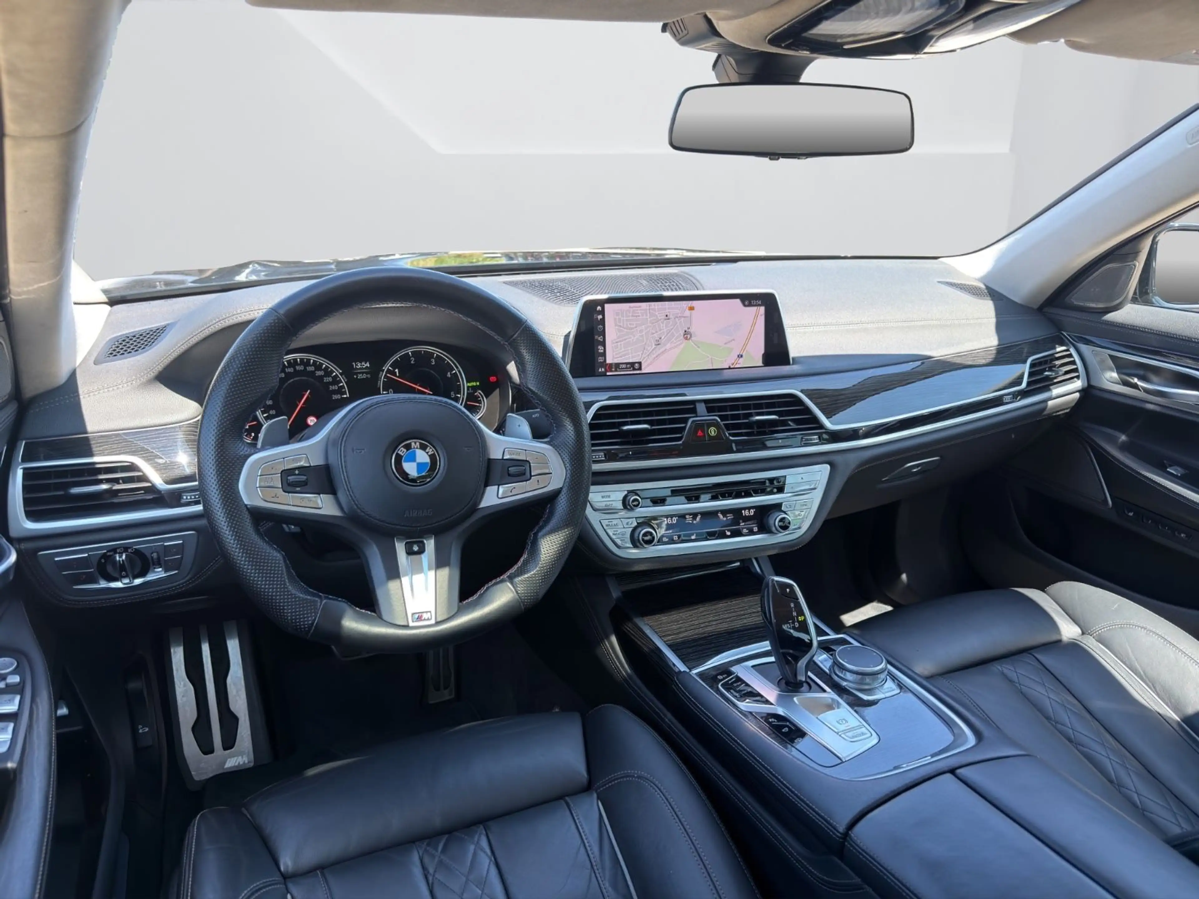 BMW 740 d xDrive L M-Paket *LASER*F-PARKEN*360°*H&K* — photo 12