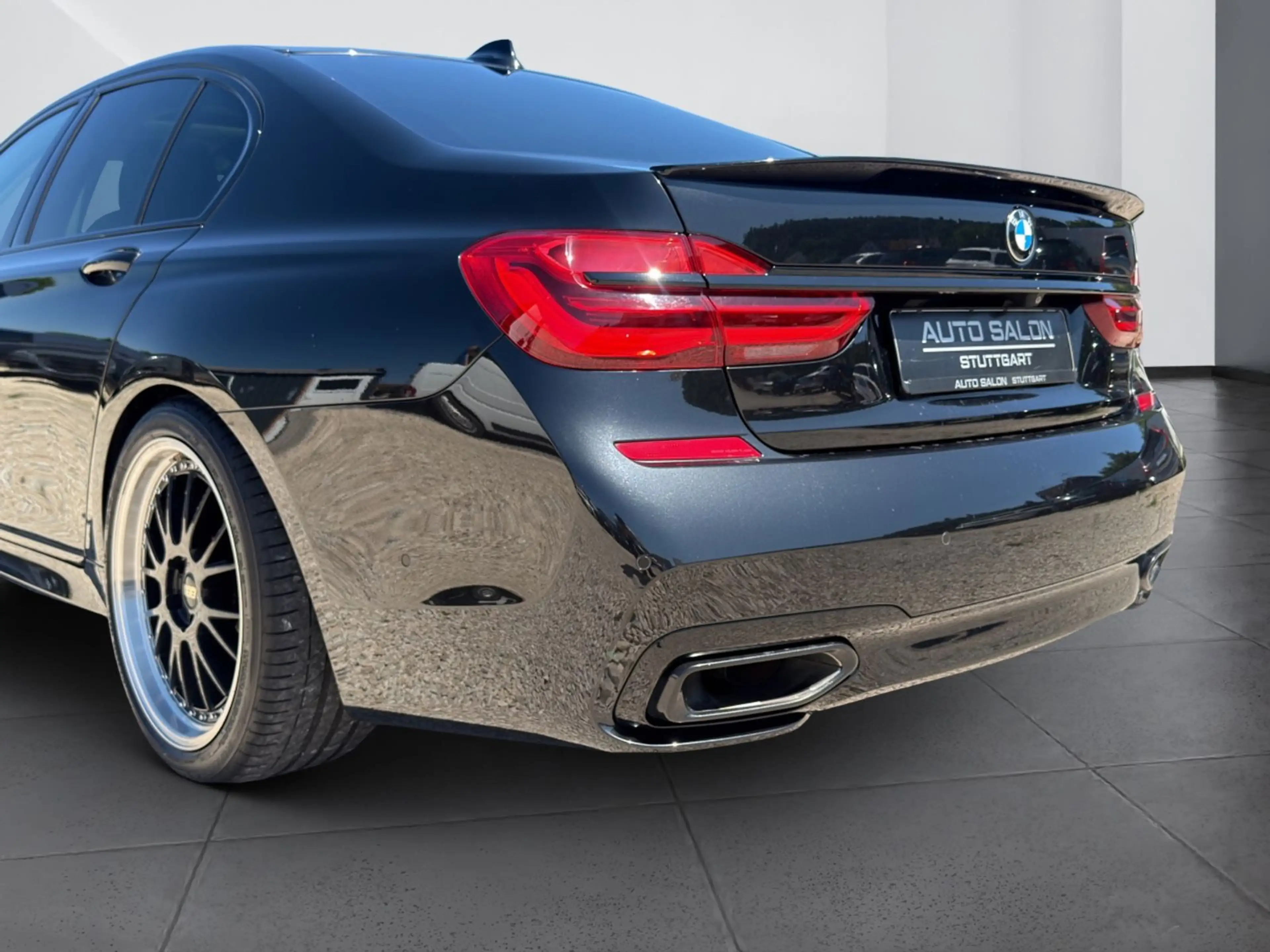 BMW 740 d xDrive L M-Paket *LASER*F-PARKEN*360°*H&K* — photo 5